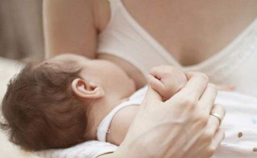 生病就不能喂奶？這5個母乳誤區(qū)你知道嗎