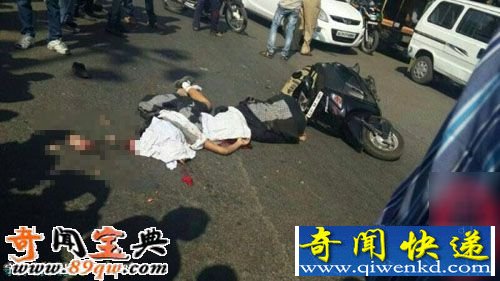 恐怖組圖國外騎摩托女學(xué)生被泥頭車碾壓爆頭