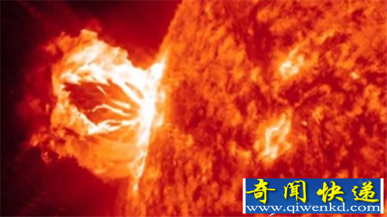 太陽風(fēng)暴爆發(fā)有多恐怖 揭秘太陽風(fēng)和彗星聯(lián)系