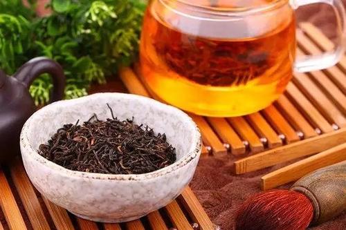 「養(yǎng)生知識」喝茶有什么好處和壞處？這幾點很重要！